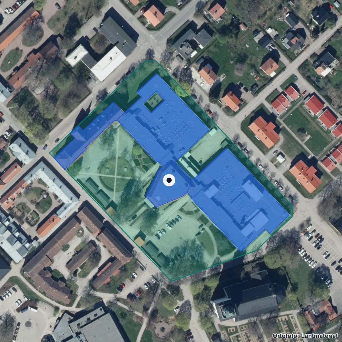 Flygbild över Vasaskolan, ortofoto från Lantmäteriet