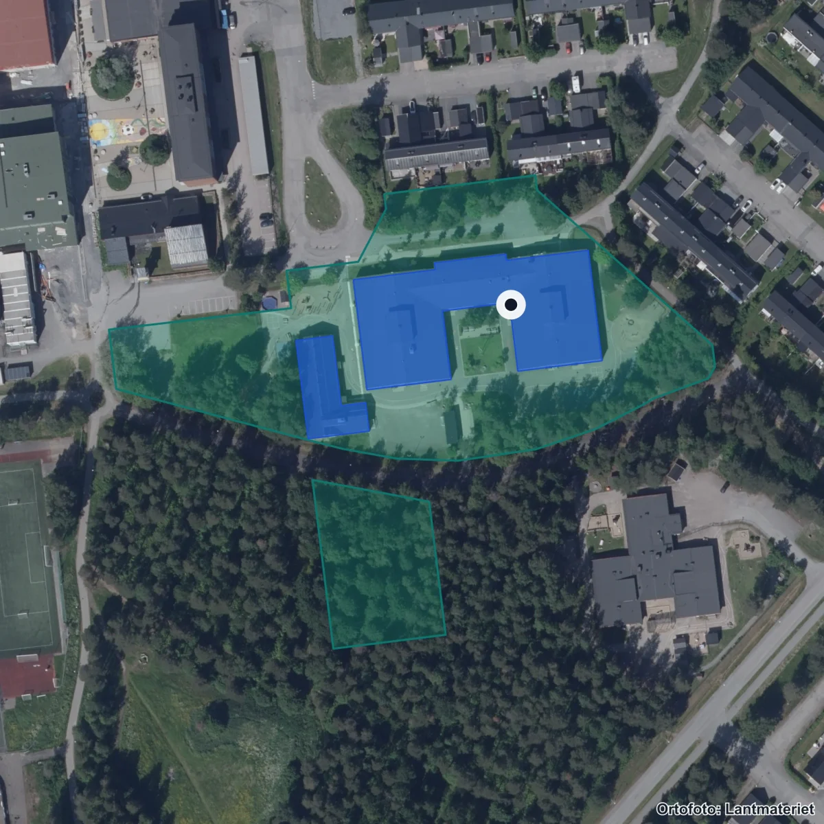 Flygbild över Svedjeskolan, ortofoto från Lantmäteriet