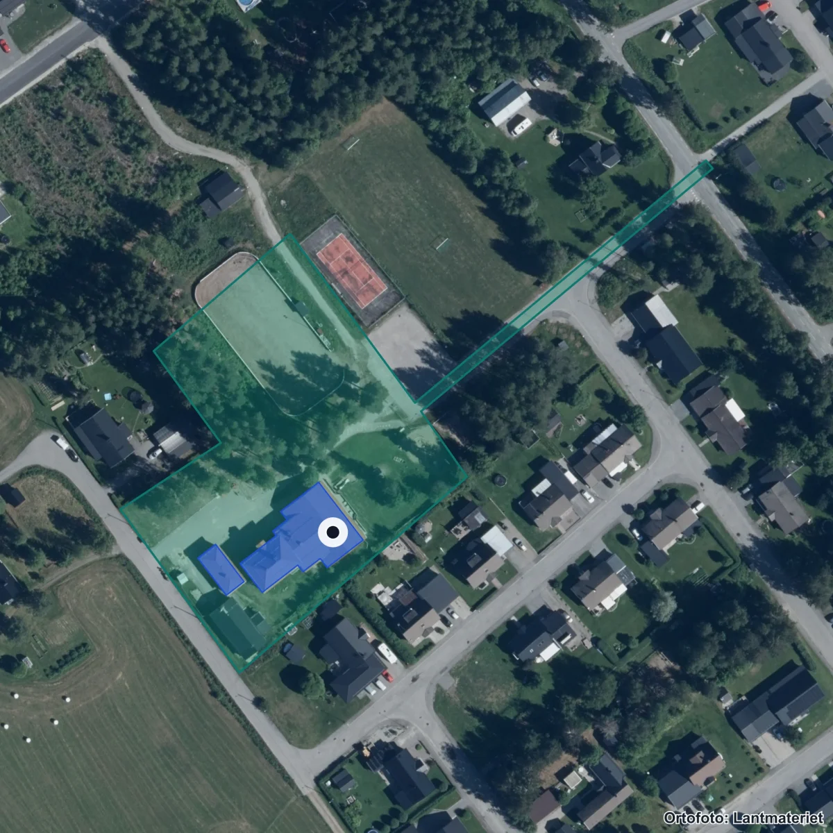 Aerial view of Hedlunda skola, orthophoto from Lantmäteriet