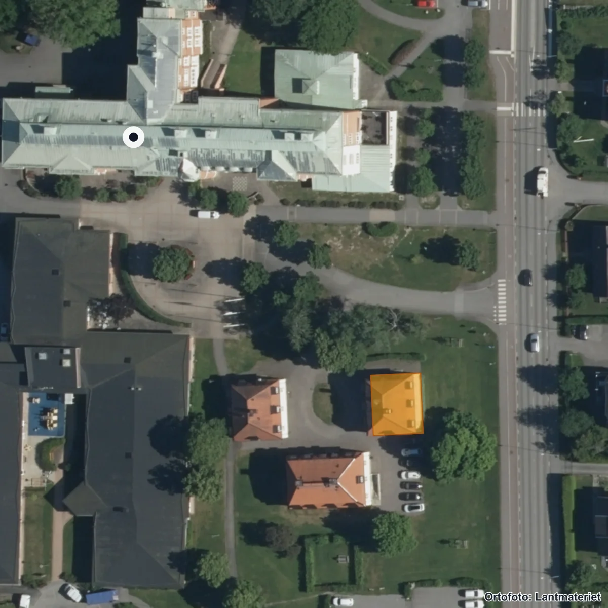 Flygbild över Nyströmska skolan, ortofoto från Lantmäteriet