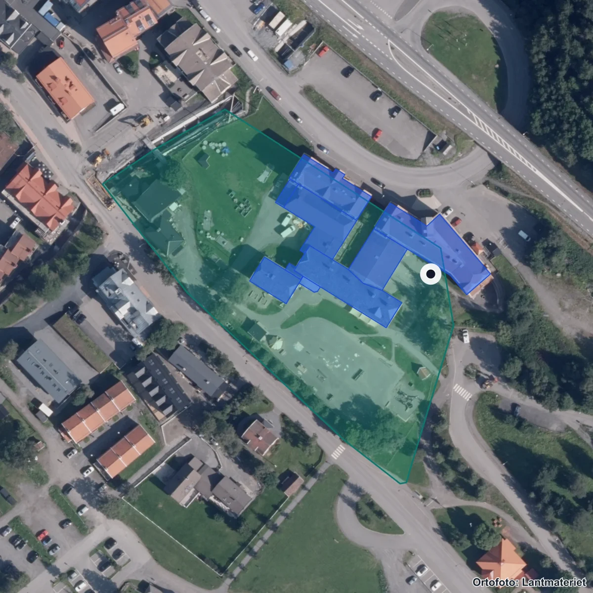 Flygbild över Åre skola, ortofoto från Lantmäteriet