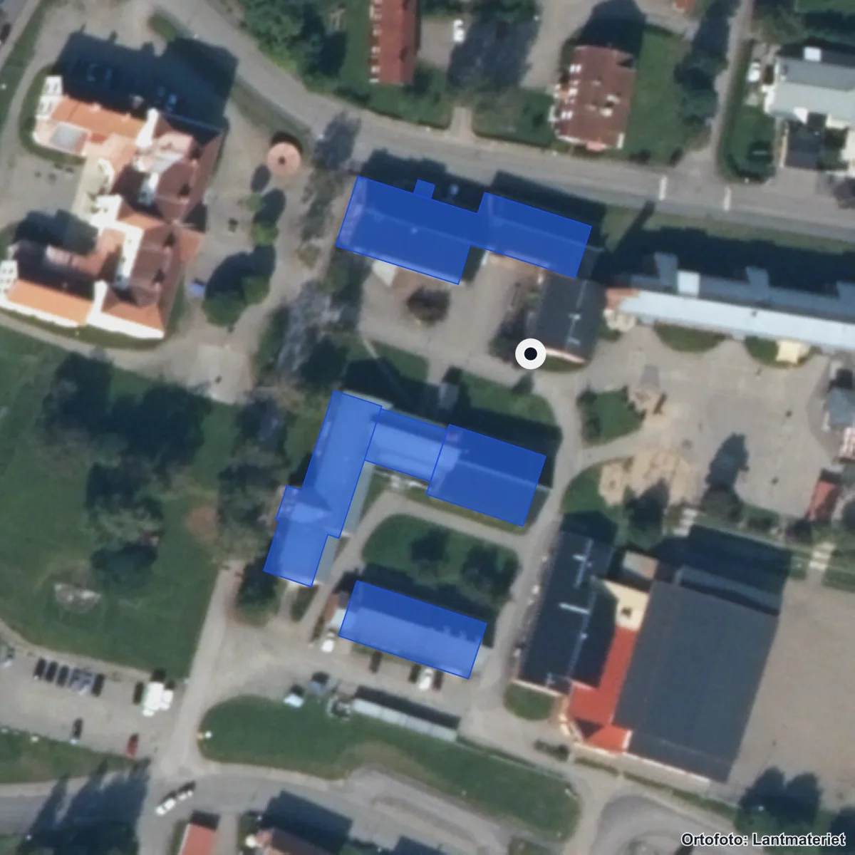 Aerial view of Stenhamreskolan F-6, orthophoto from Lantmäteriet