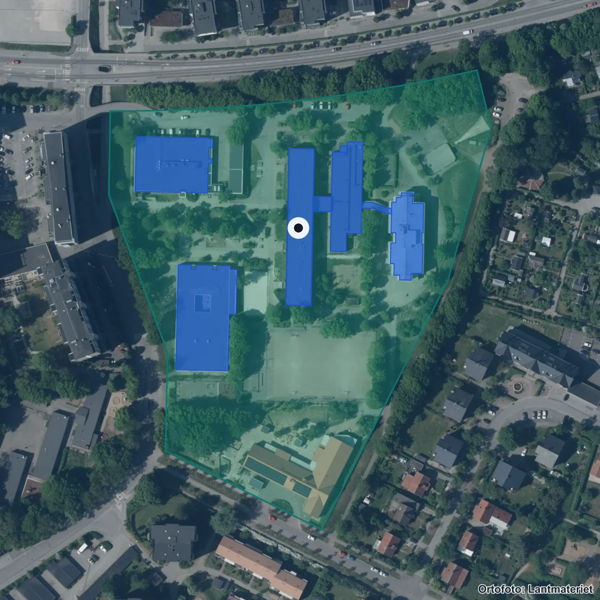 Flygbild över Järnåkraskolan, ortofoto från Lantmäteriet