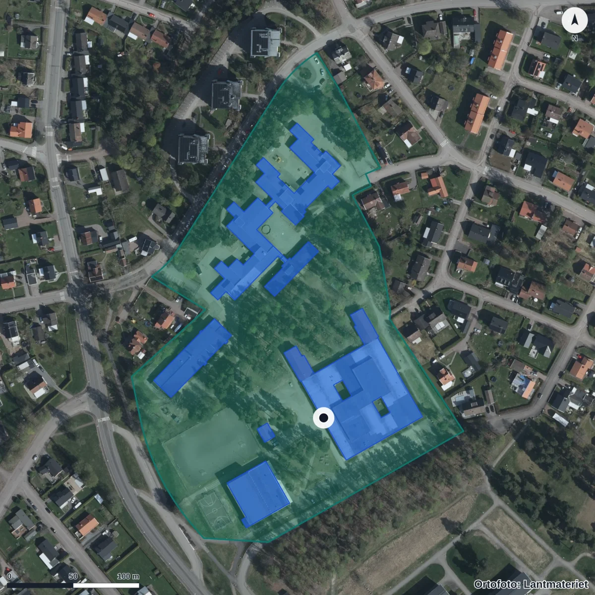 Flygbild över Djurgårdsskolan, ortofoto från Lantmäteriet
