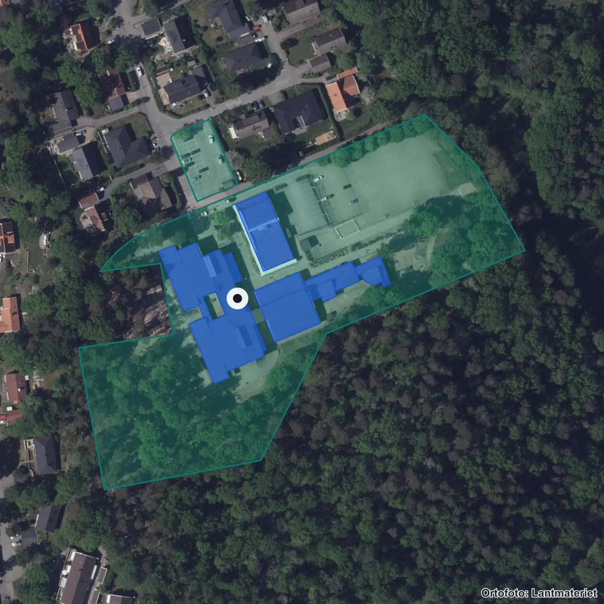 Aerial view of Almekärrsskolan, orthophoto from Lantmäteriet
