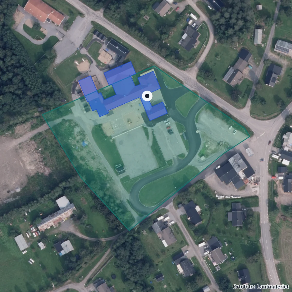Aerial view of Gräsmyrs skola, orthophoto from Lantmäteriet