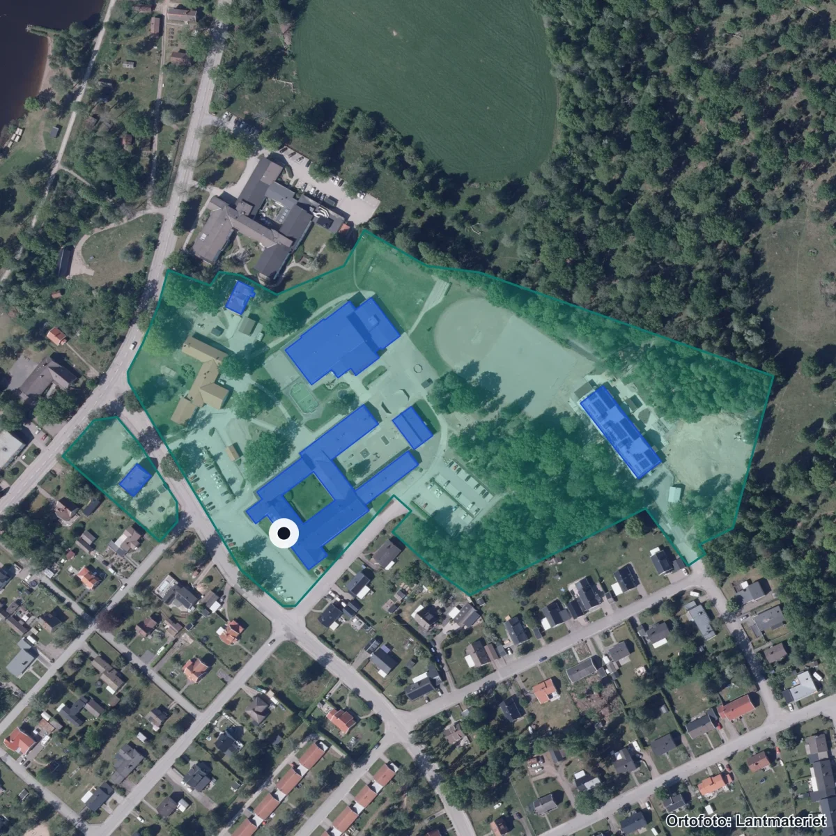 Aerial view of Braås skola, orthophoto from Lantmäteriet
