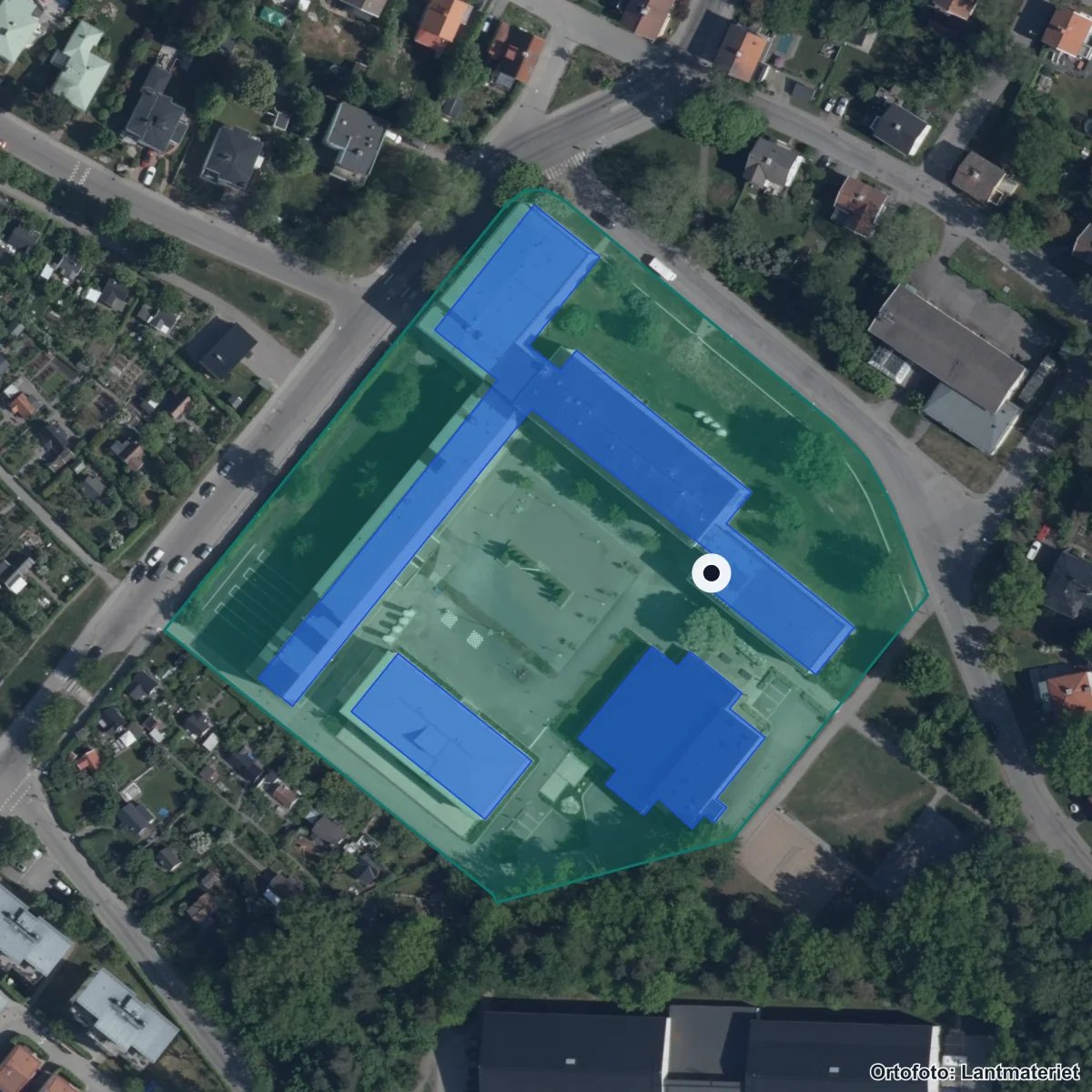 Flygbild över Bromma gymnasium, ortofoto från Lantmäteriet
