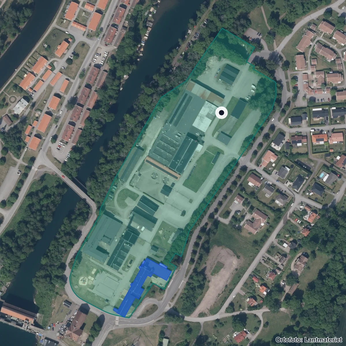 Aerial view of Vuxenutbildningen Motala, orthophoto from Lantmäteriet