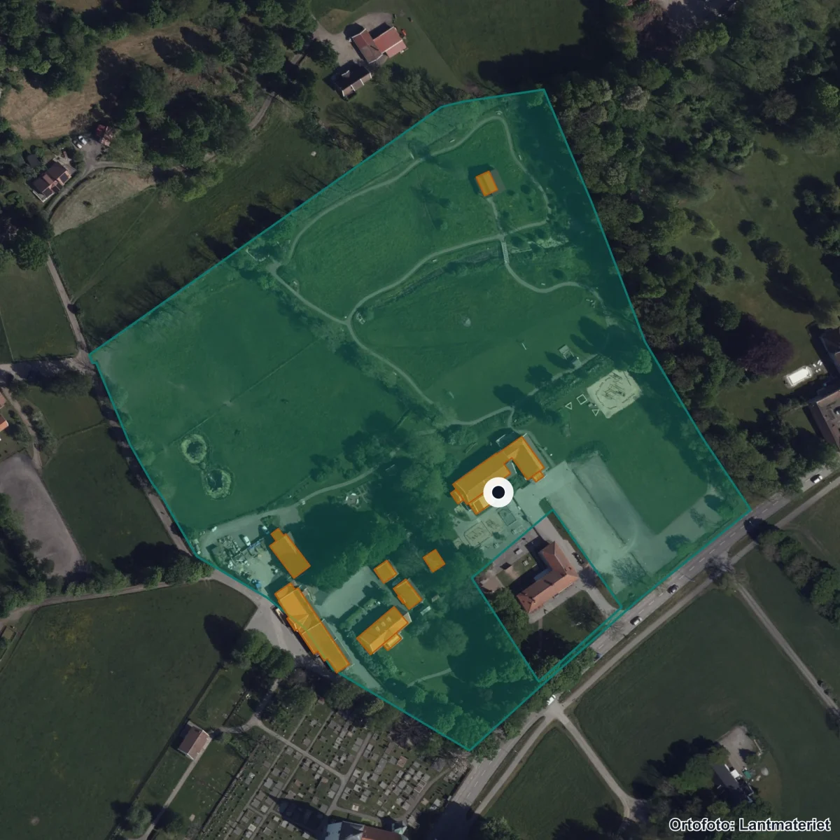 Flygbild över fristående skolverksamhet, ortofoto från Lantmäteriet