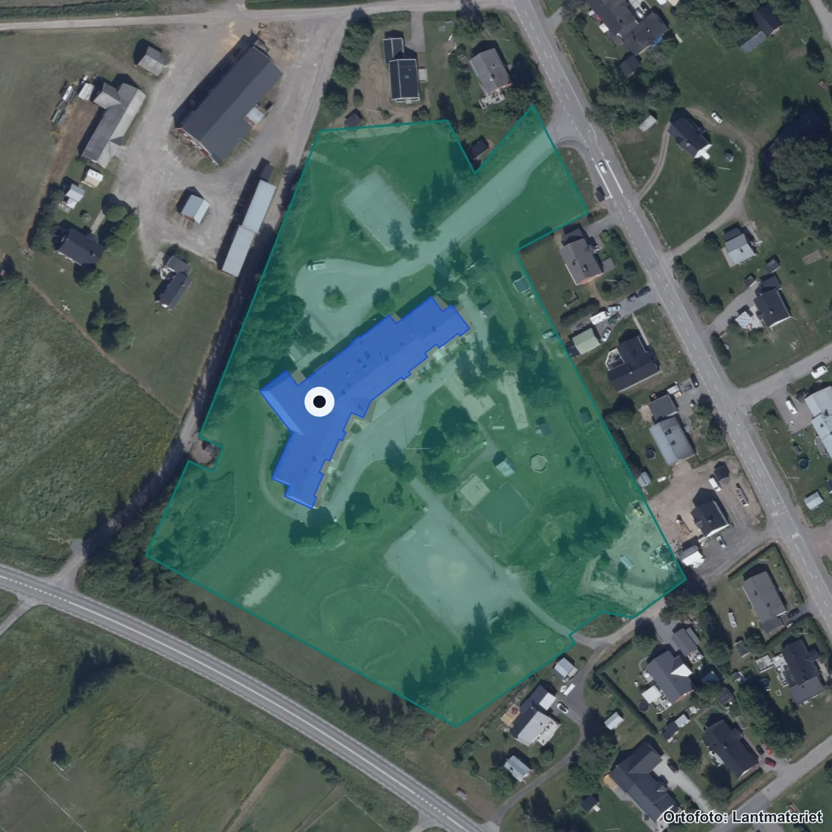 Aerial view of Alviksskolan, orthophoto from Lantmäteriet