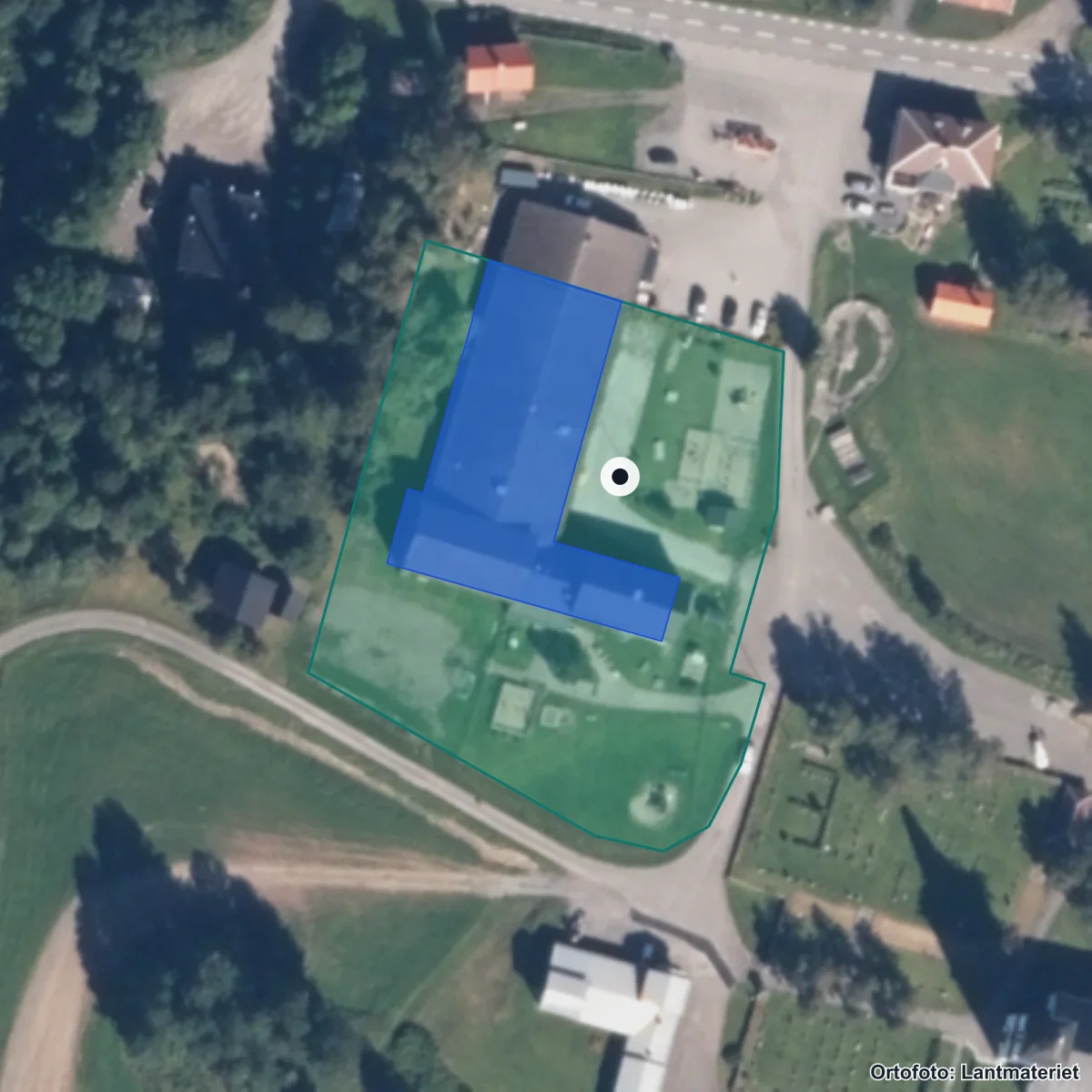 Flygbild över Kyrkslättens skola, ortofoto från Lantmäteriet