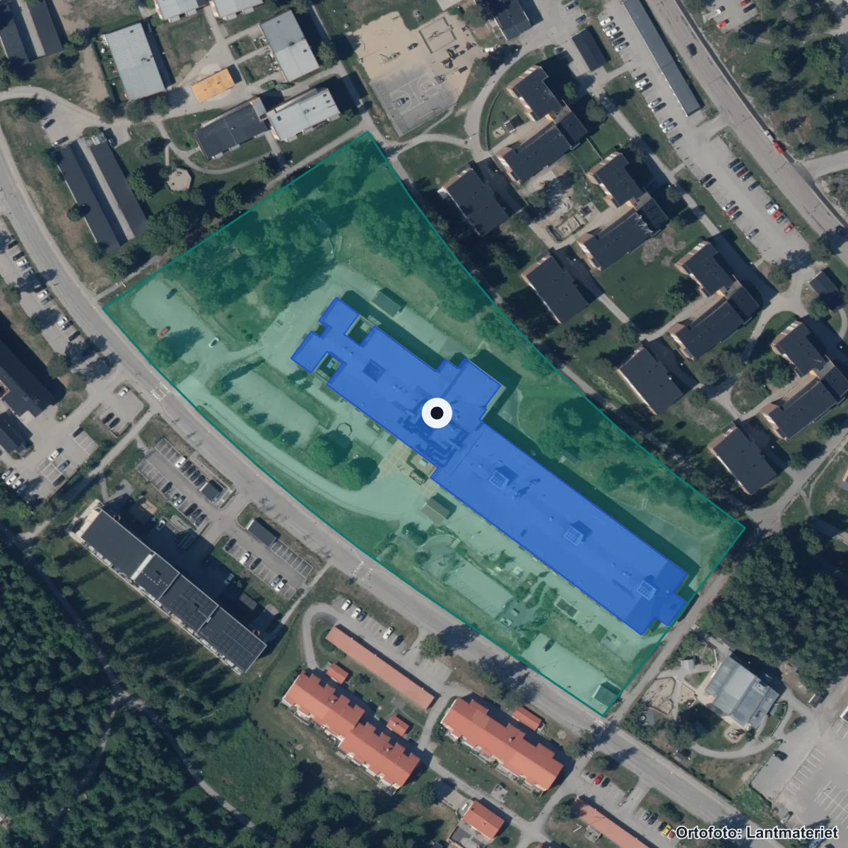 Aerial view of Sörlidenskolan, orthophoto from Lantmäteriet