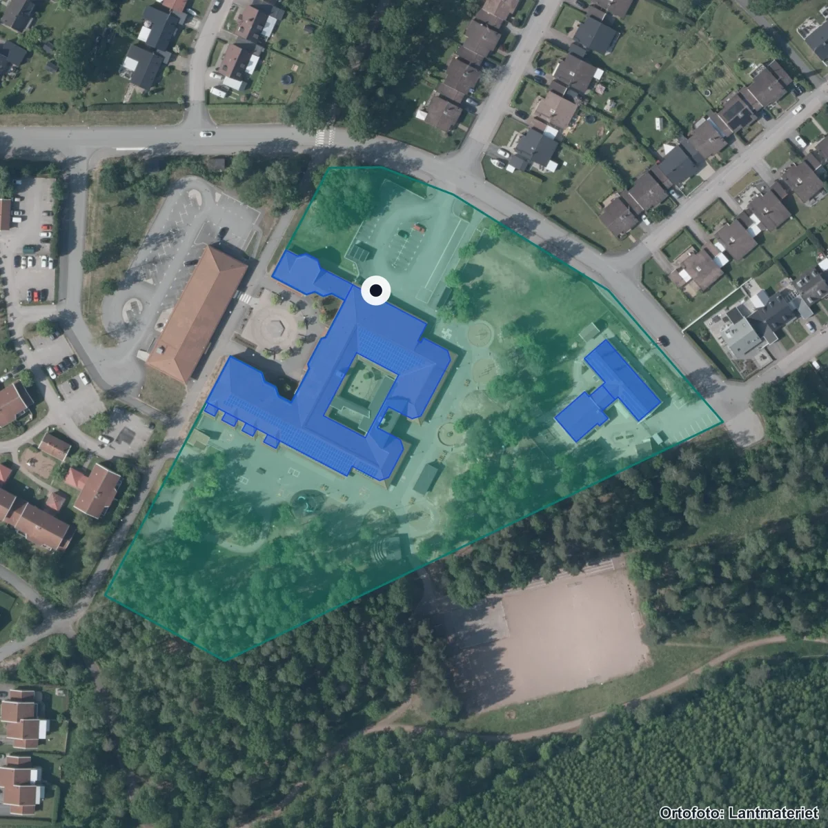 Aerial view of Fröafallskolan, orthophoto from Lantmäteriet
