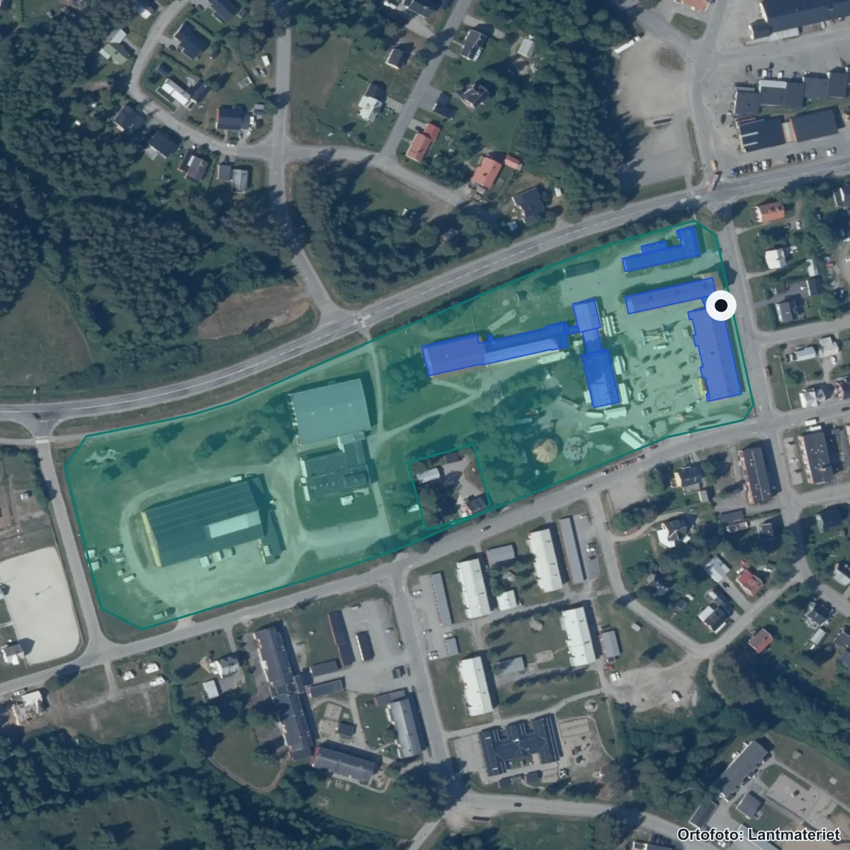 Flygbild över Åsele Centralskola, ortofoto från Lantmäteriet