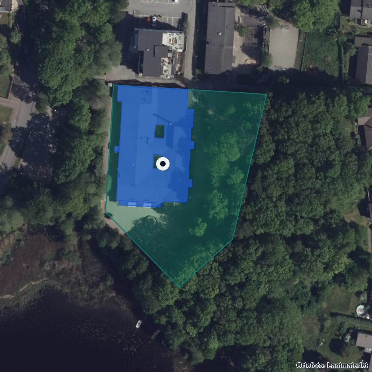 Aerial view of Vällsjöskolan, orthophoto from Lantmäteriet