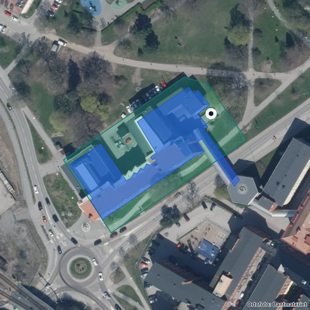 Flygbild över Rinmangymnasiet, ortofoto från Lantmäteriet