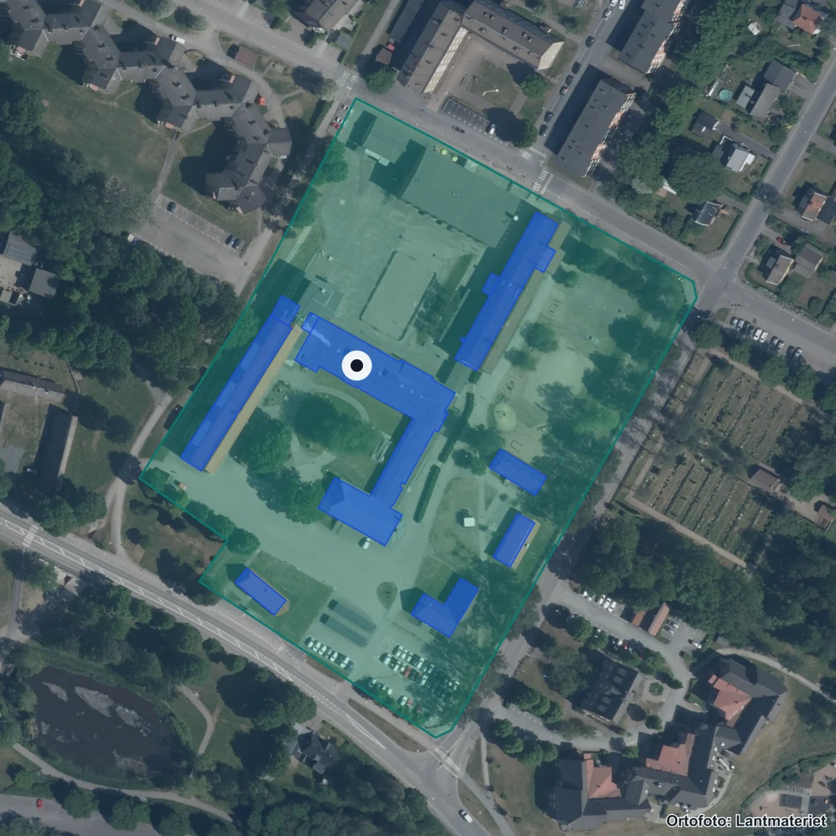 Flygbild över Centralskolan, ortofoto från Lantmäteriet