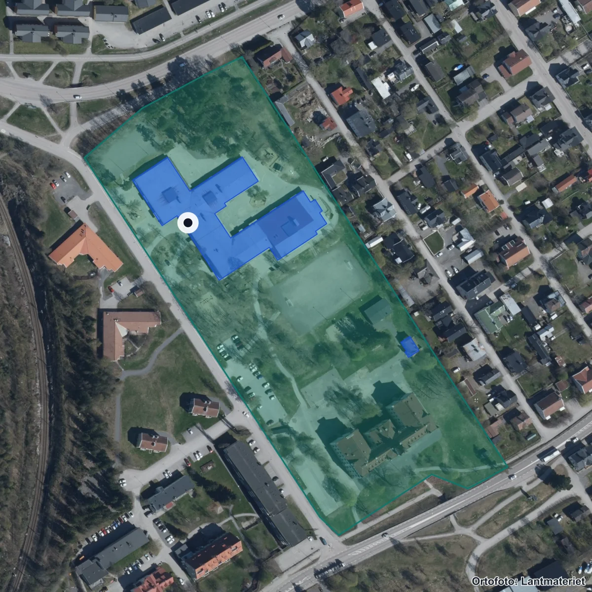 Flygbild över Solenskolan, ortofoto från Lantmäteriet