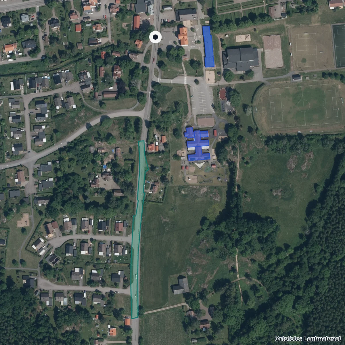 Flygbild över Väderstad skola, ortofoto från Lantmäteriet