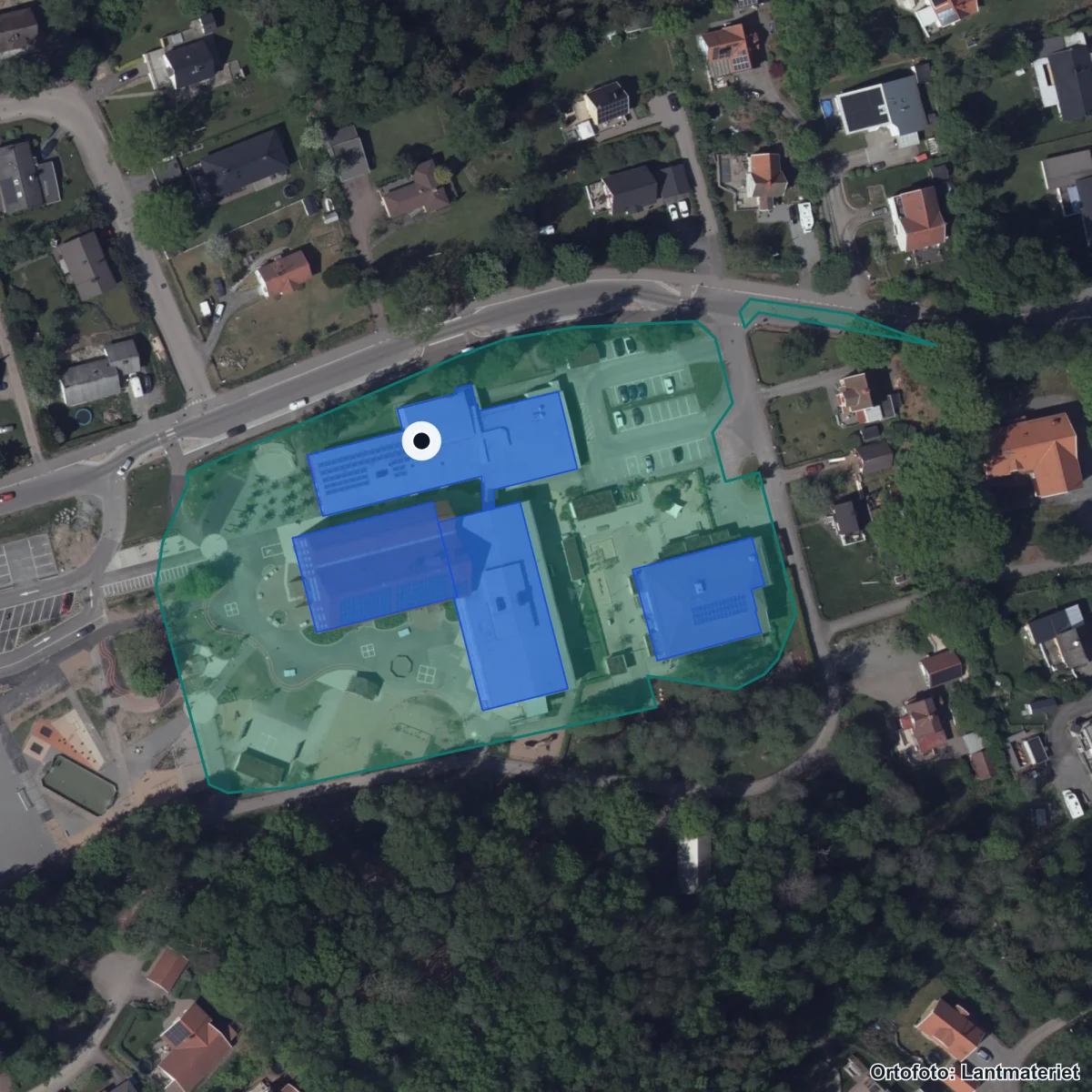 Aerial view of Berghultskolan, orthophoto from Lantmäteriet