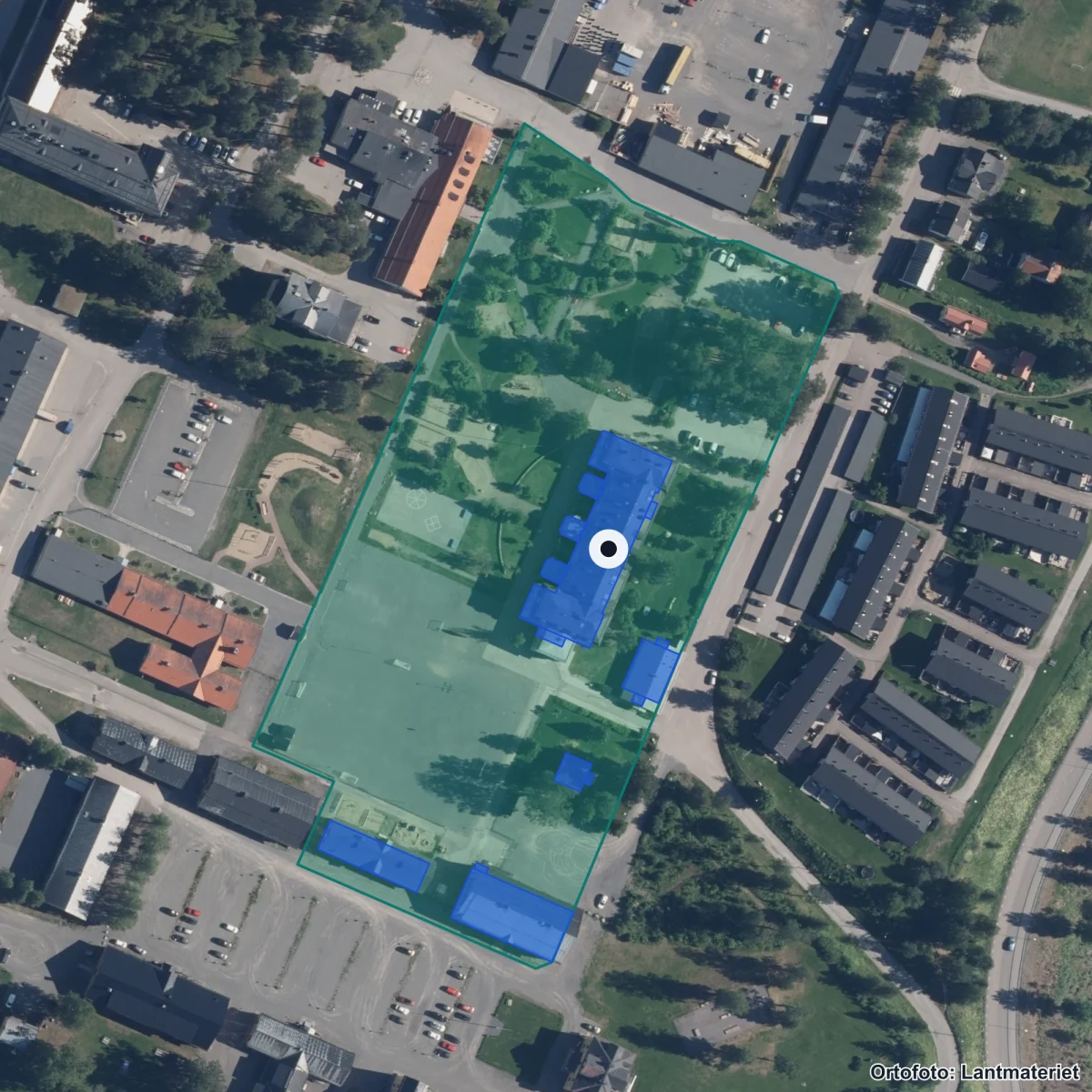 Flygbild över Nipanskolan, ortofoto från Lantmäteriet