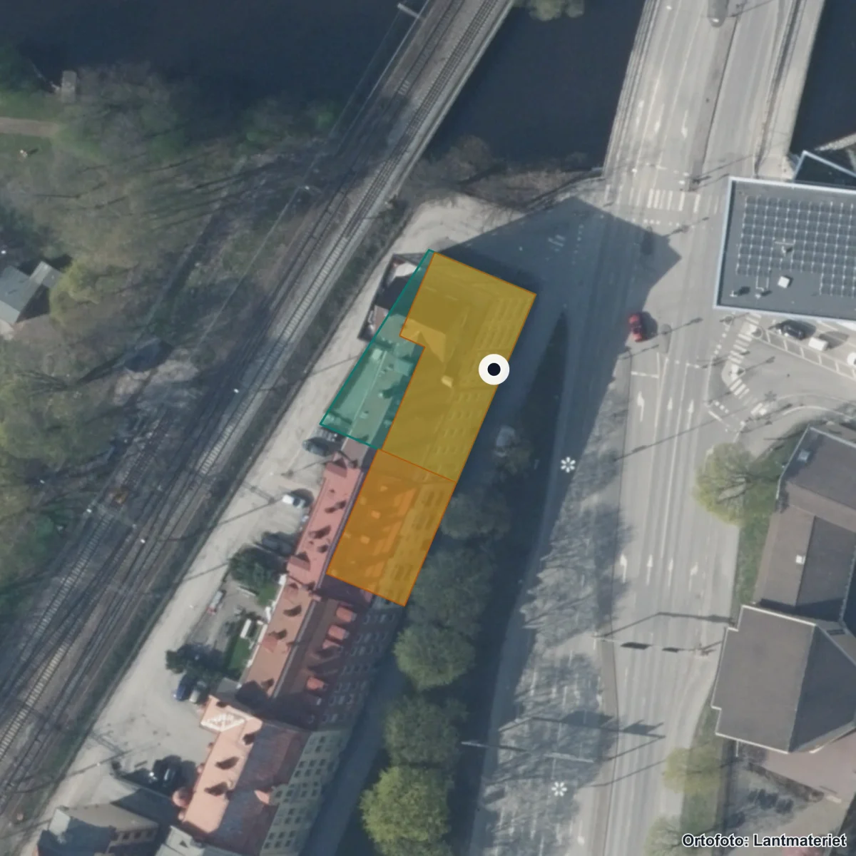 Flygbild över Yrkesutbildningscenter - Arena utbildning, ortofoto från Lantmäteriet
