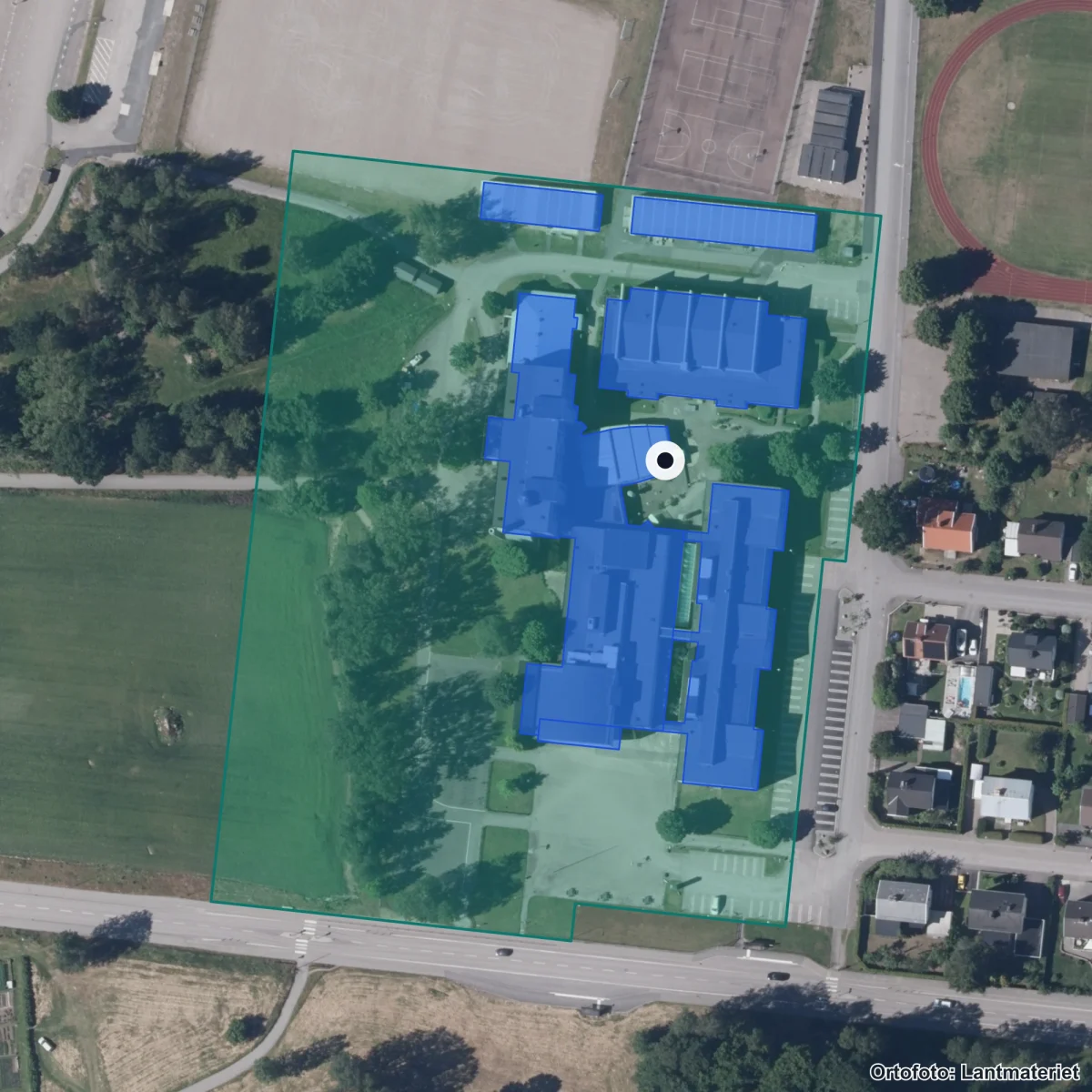 Flygbild över Katedralskolan, ortofoto från Lantmäteriet
