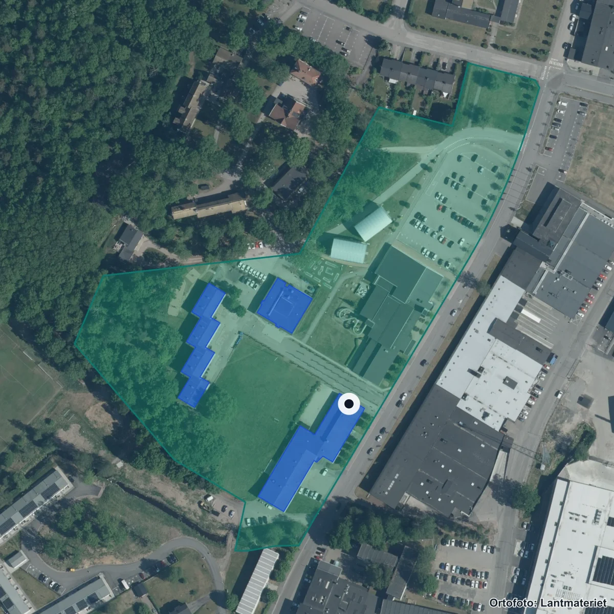 Flygbild över Lärcentrum Markaryd, ortofoto från Lantmäteriet