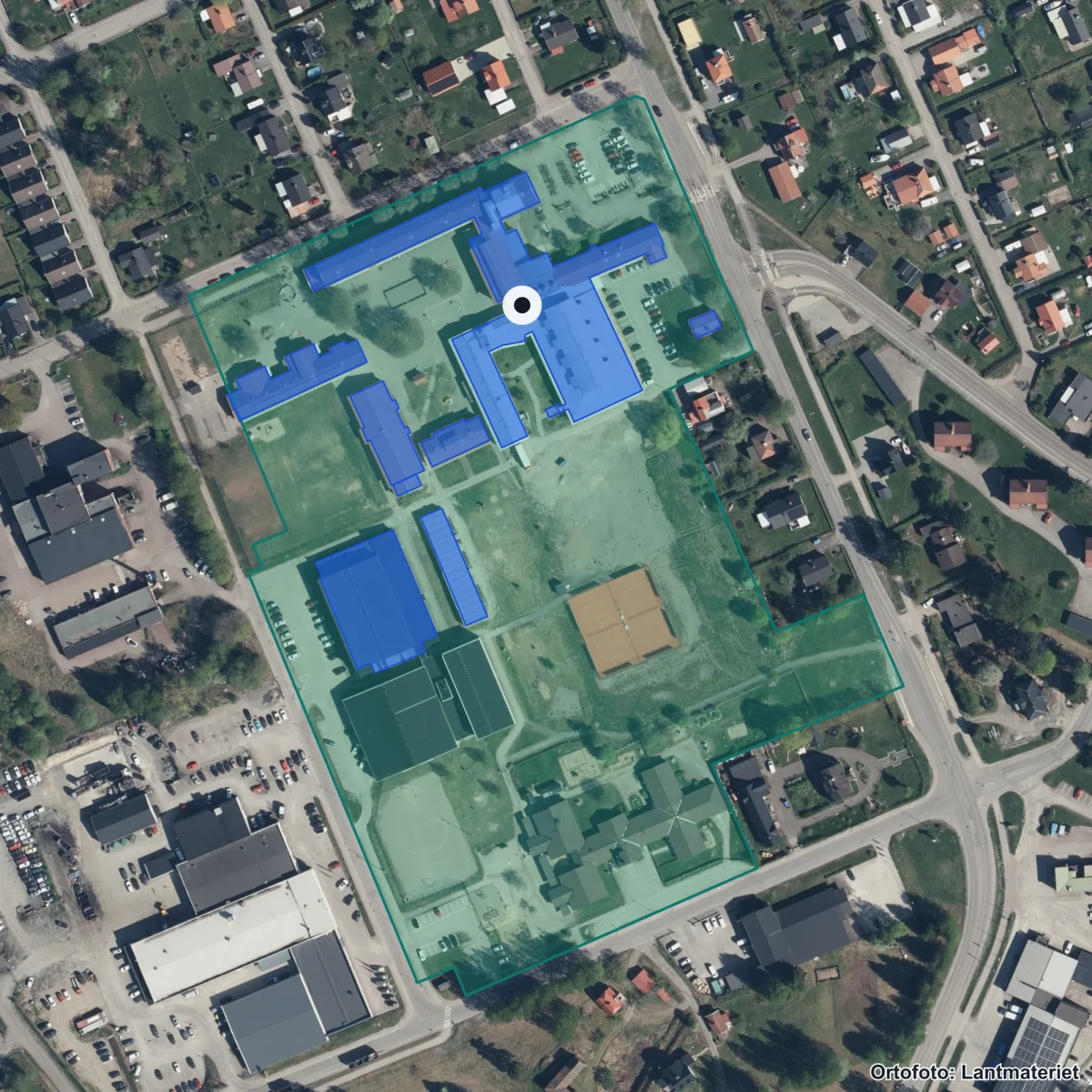 Flygbild över Lorensberga skola, ortofoto från Lantmäteriet