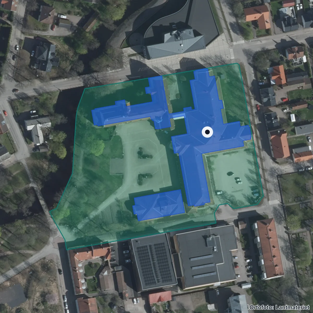 Flygbild över Brogymnasiet, ortofoto från Lantmäteriet