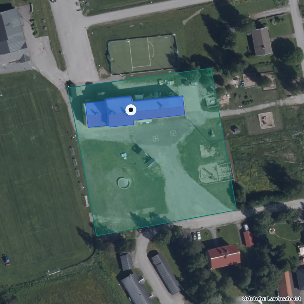 Aerial view of Sjulsmark skola, orthophoto from Lantmäteriet
