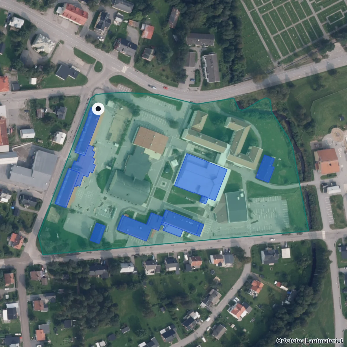 Aerial view of Anpassad grundskola, orthophoto from Lantmäteriet