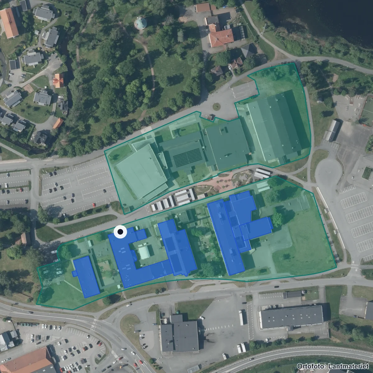 Flygbild över Prästängsskolan, ortofoto från Lantmäteriet