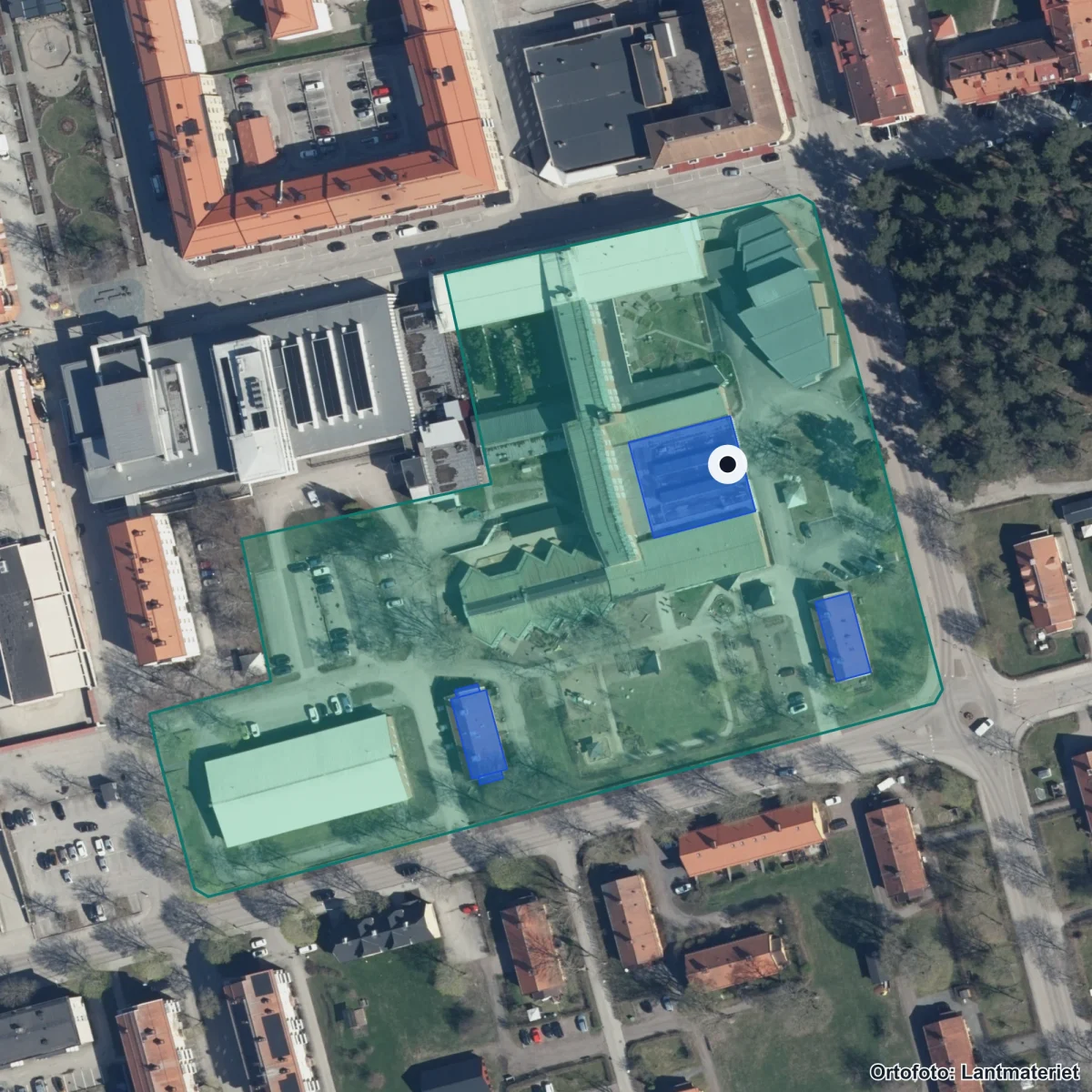 Flygbild över Läroviken, ortofoto från Lantmäteriet