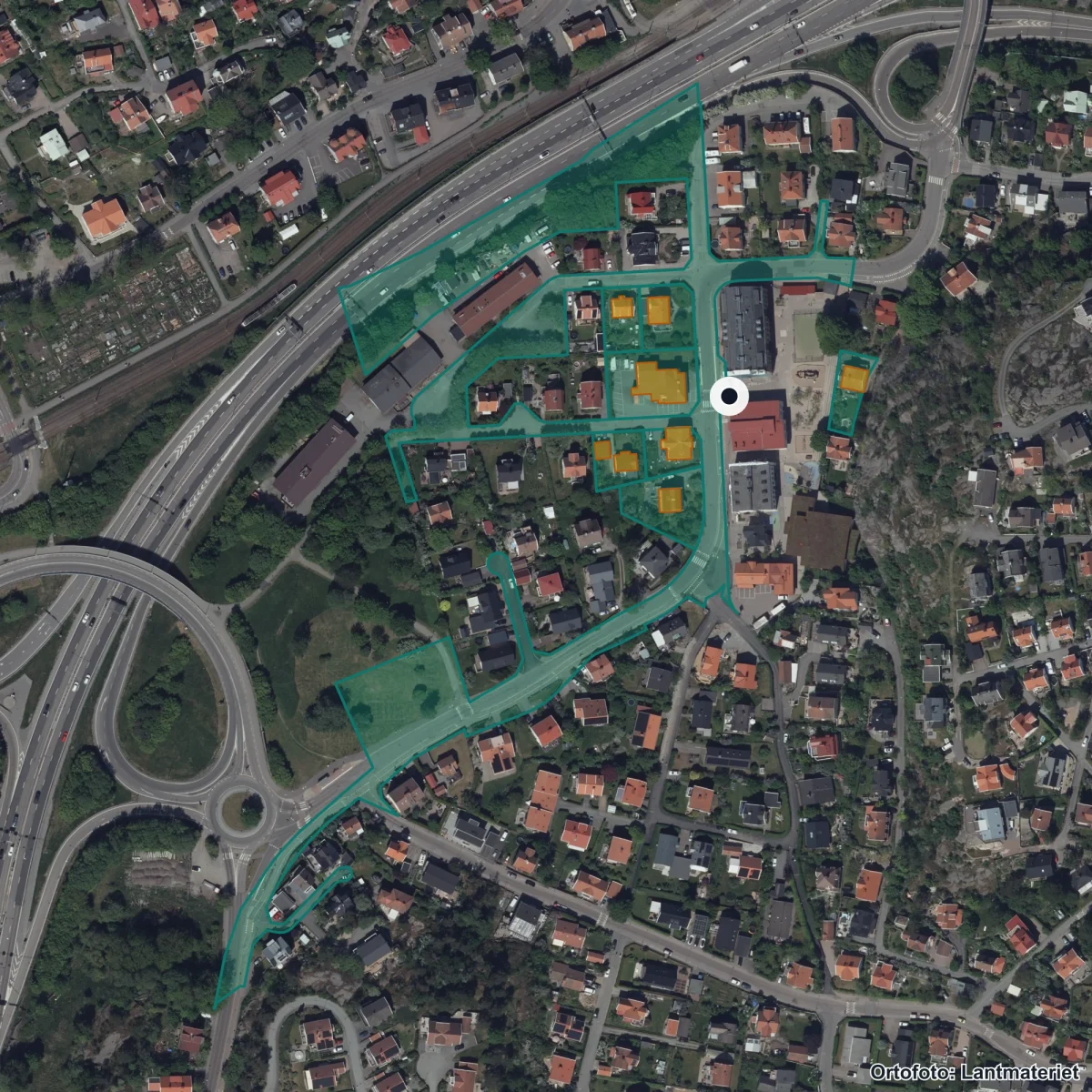 Flygbild över Dalaskolan, ortofoto från Lantmäteriet