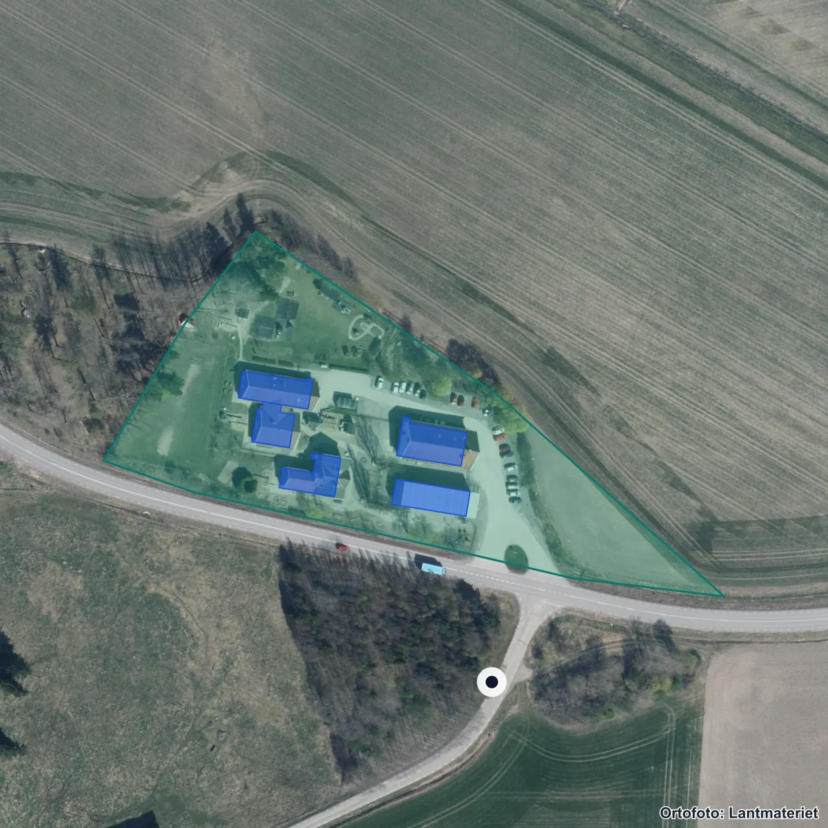 Flygbild över Vallby skola, ortofoto från Lantmäteriet