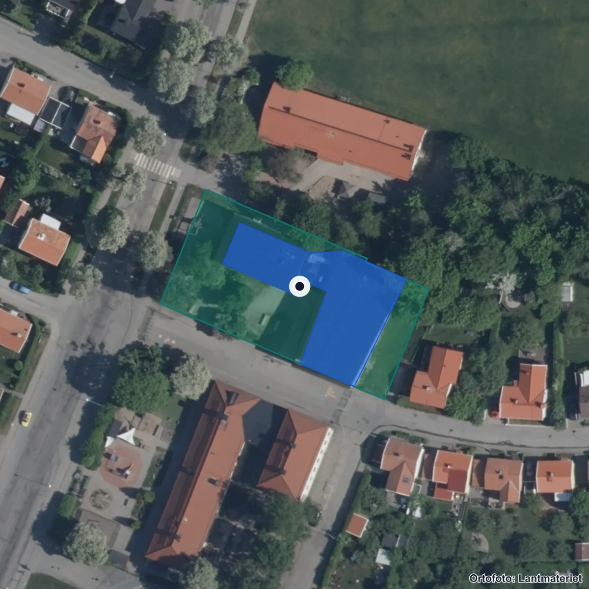 Flygbild över Stefanskolan, ortofoto från Lantmäteriet
