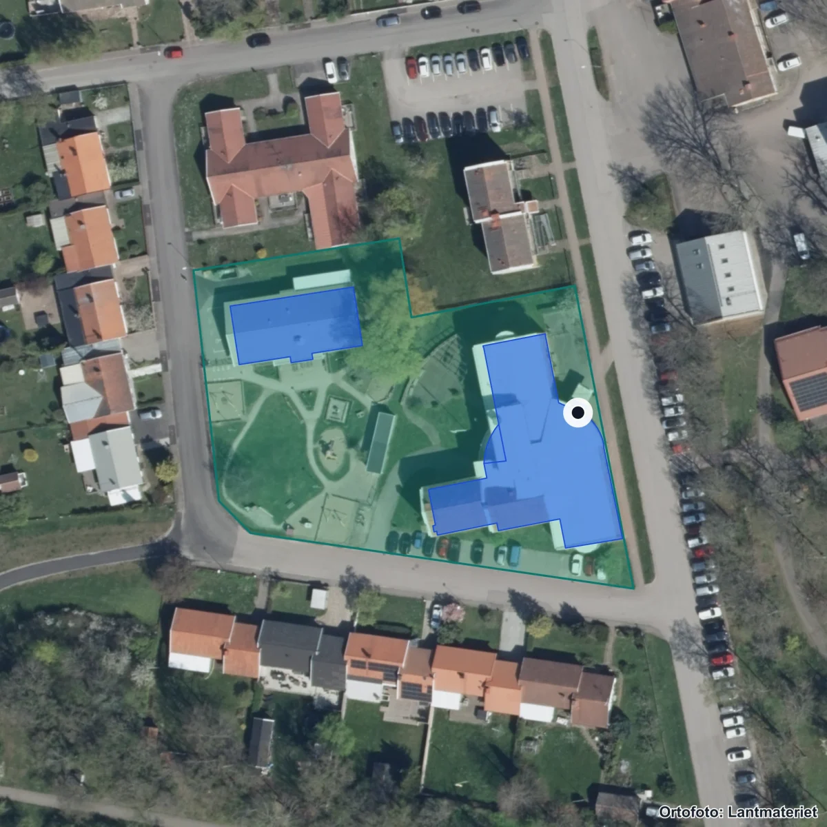 Flygbild över Ölands utbildningscenter, ortofoto från Lantmäteriet
