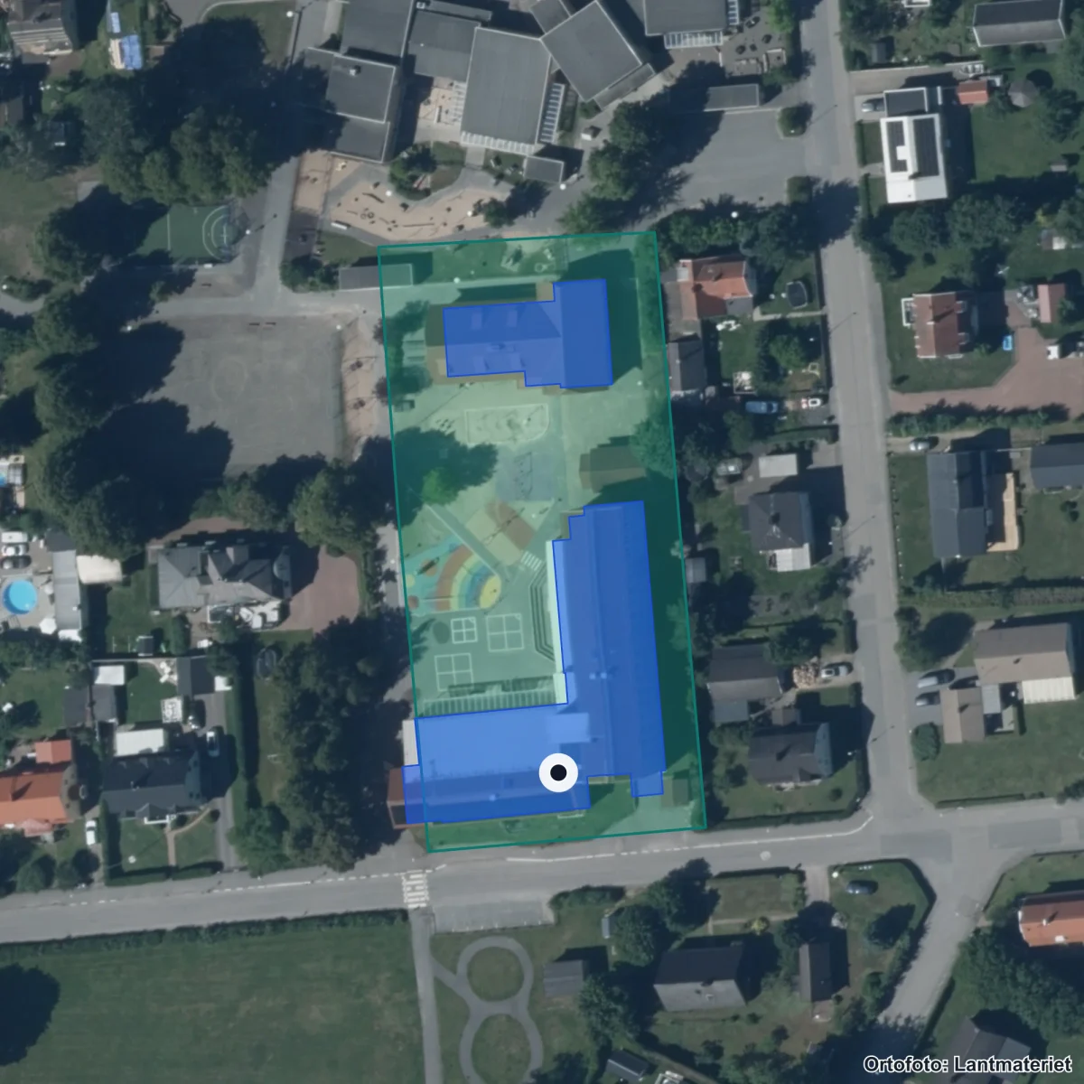 Flygbild över Söderparkskolan, ortofoto från Lantmäteriet