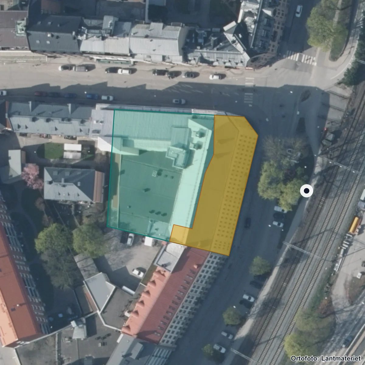 Flygbild över Komvux Örebro/SFI 3, ortofoto från Lantmäteriet