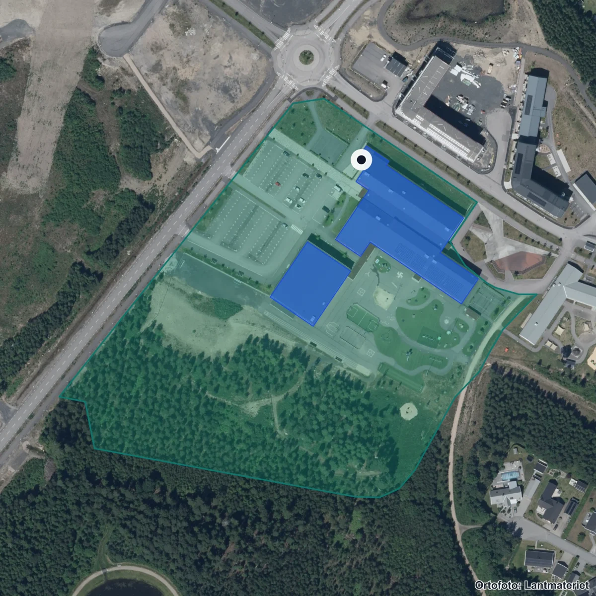 Aerial view of Anpassad grundskola, orthophoto from Lantmäteriet