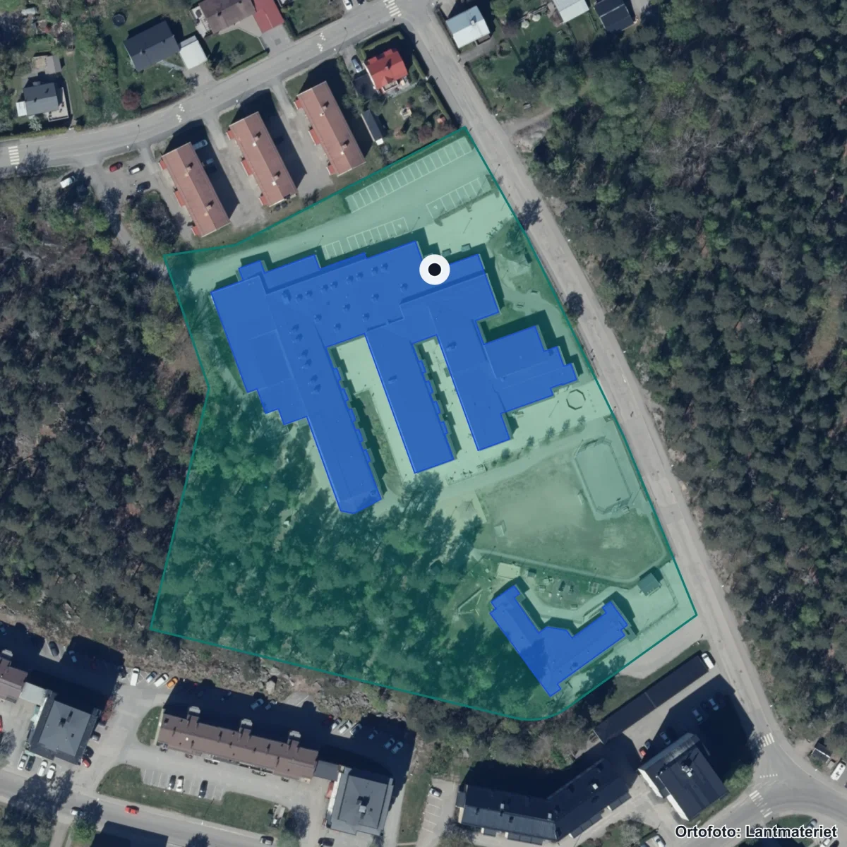 Flygbild över Stentägtskolan, ortofoto från Lantmäteriet