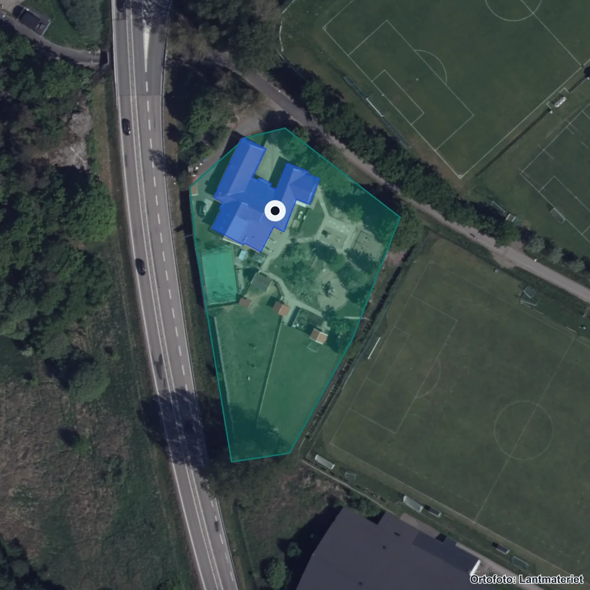 Aerial view of Särö Montessoriskola, orthophoto from Lantmäteriet