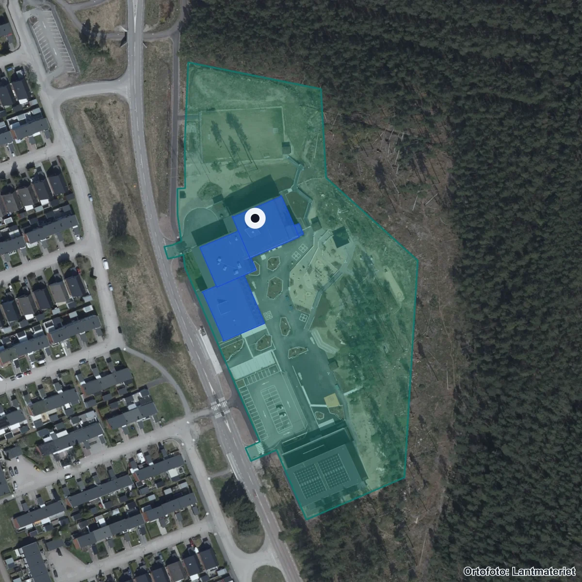 Aerial view of Stockfallets skola, orthophoto from Lantmäteriet