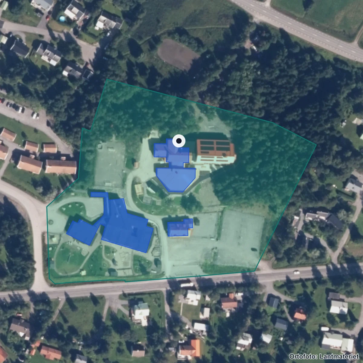 Aerial view of Stamgärde skola, orthophoto from Lantmäteriet