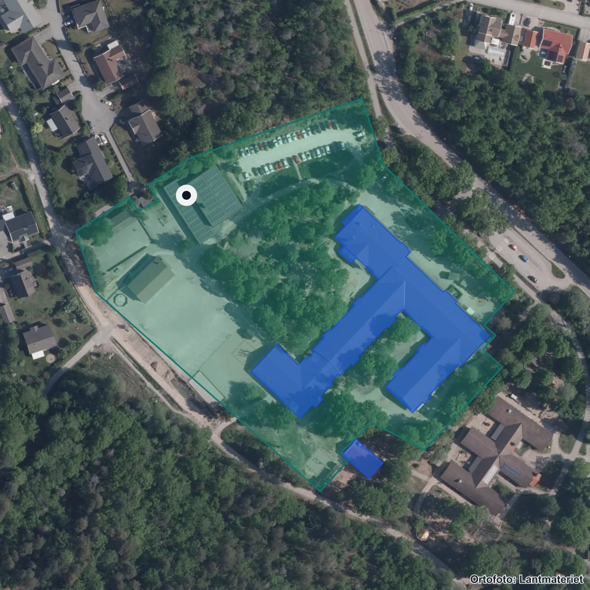 Flygbild över Spandelstorpskolan, ortofoto från Lantmäteriet