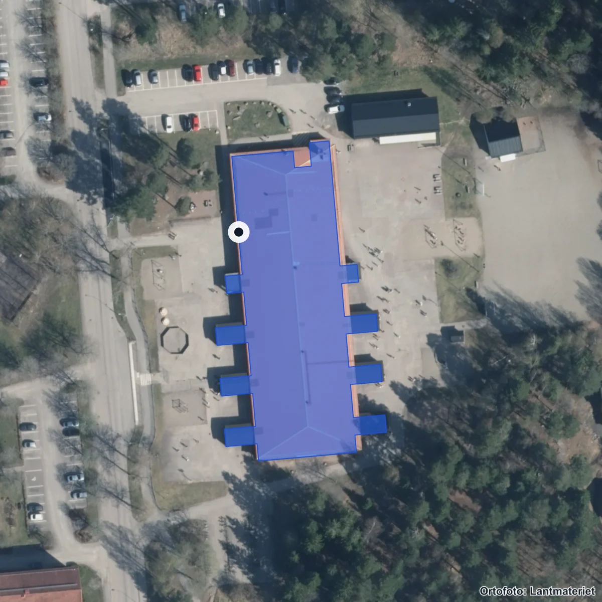 Aerial view of Tuppkärrskolan, orthophoto from Lantmäteriet