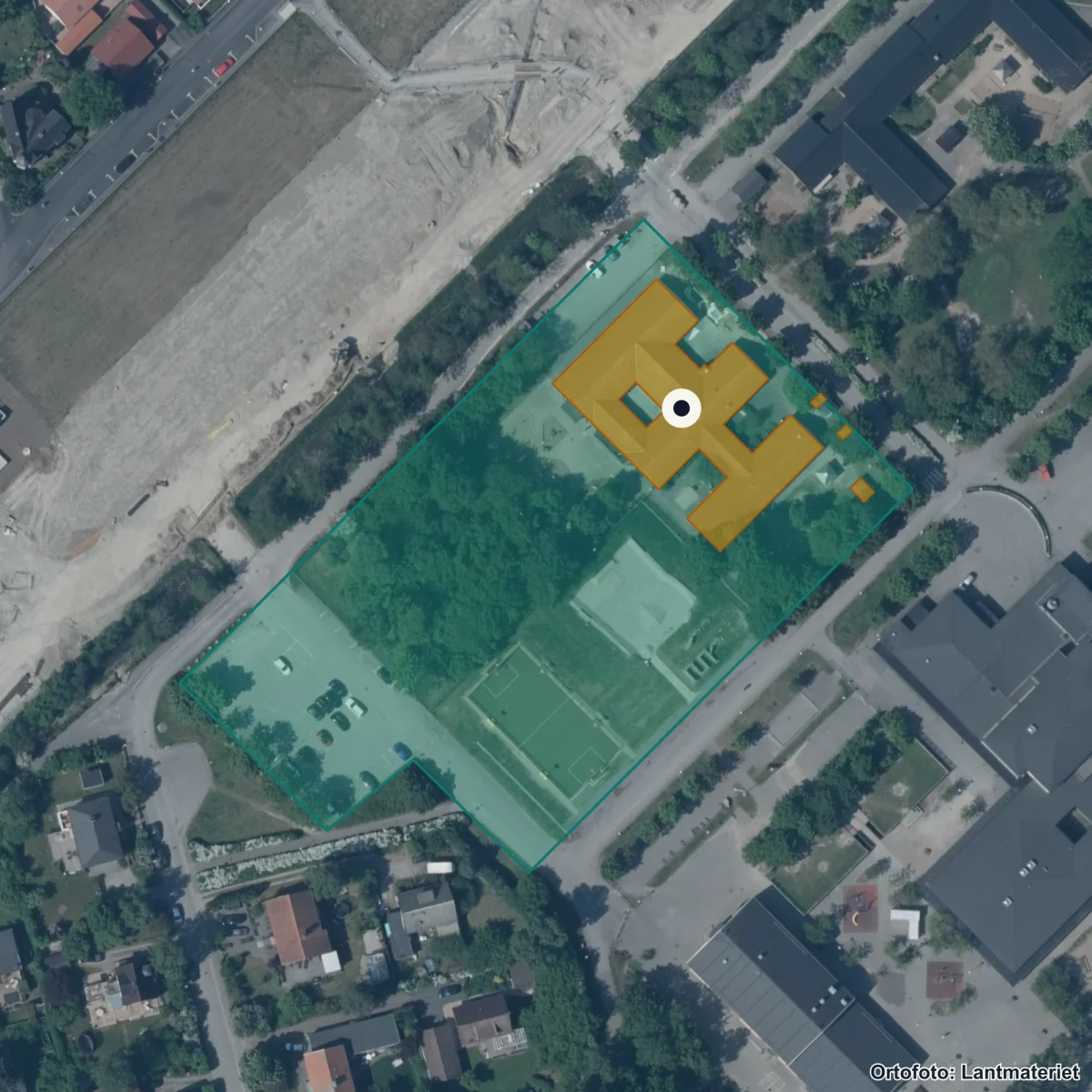 Flygbild över Dalslundskolan, ortofoto från Lantmäteriet