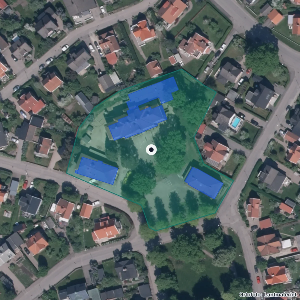 Flygbild över Nya Skolan, ortofoto från Lantmäteriet